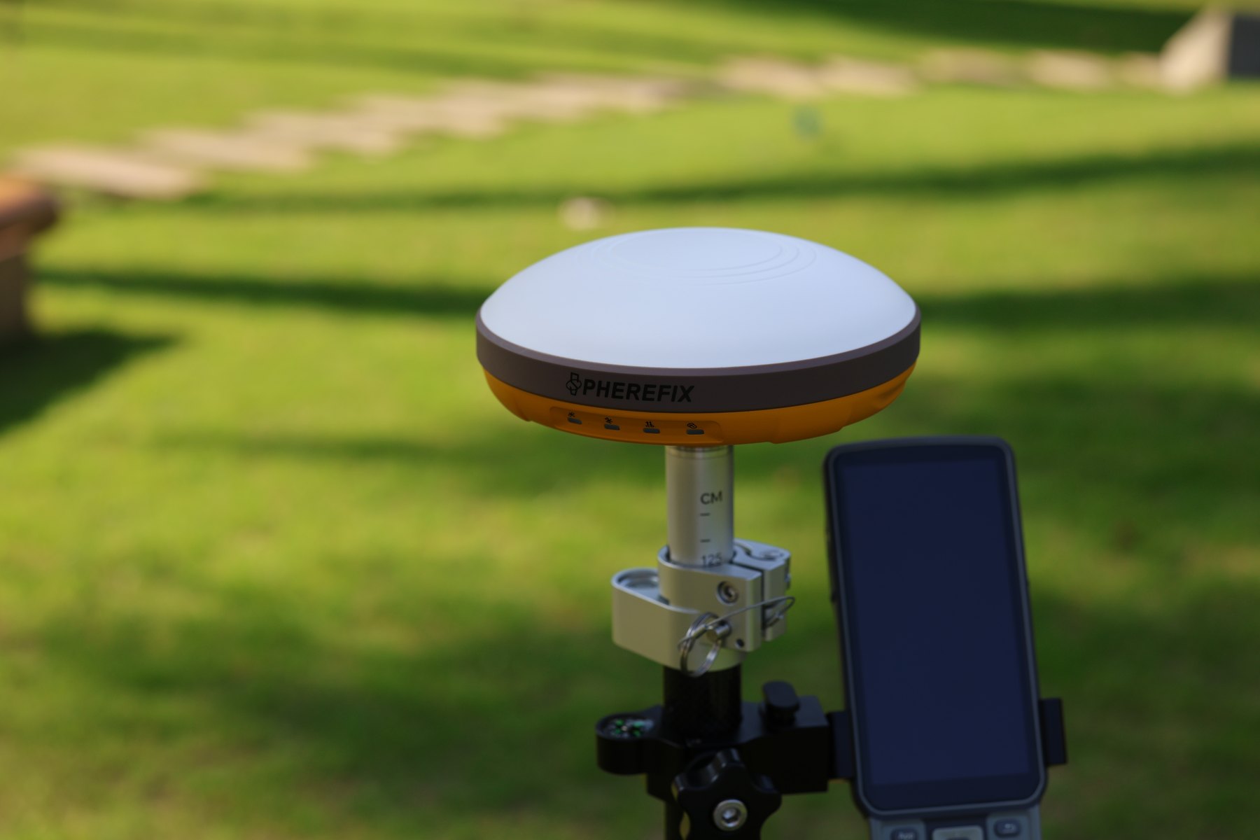 Spherefix equipment in field surveying scenario
